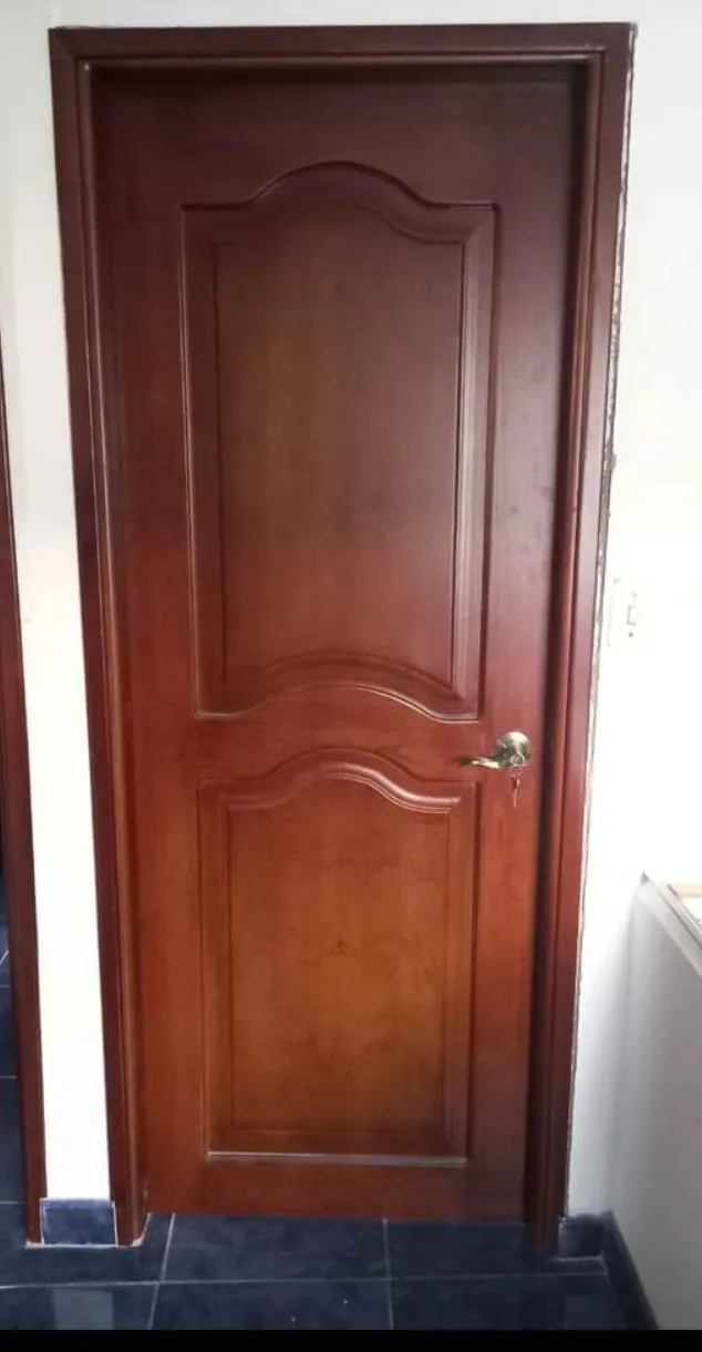 Puerta en madera